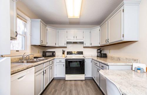 Rapid City House | ⁑Close to Downtown⁑Patio Seating⁑Clean&Quiet⁑