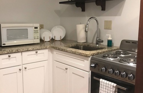 Niskayuna Apartment | Close to Ellis Hospital, Union College, Casino and Proctors