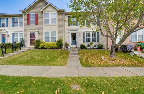 Rossville Apartment | Close to Hospital & White Marsh! Rosedale Townhome