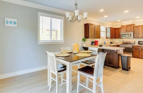 Shasta Lake House | Close to I5-Pet-friendly 3-bedroom house near Bethel