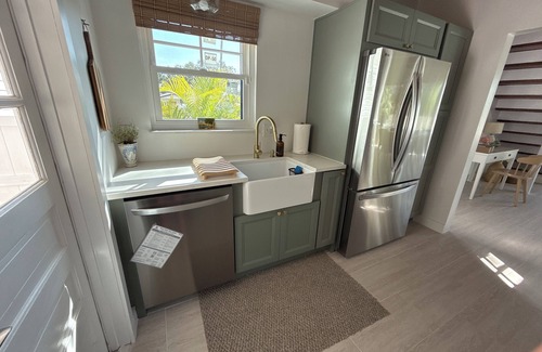 Shore Acres House | Close to it all!