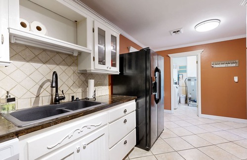 Checotah House | Close to Lake Eufala with a private firepit and covered back deck