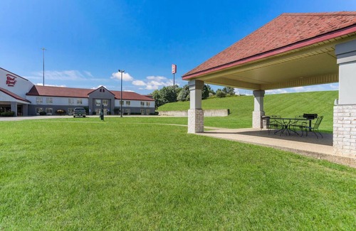Pittsburg House | Close to Levi Jackson Wilderness Road State Park! Free Parking, Pet-friendly!