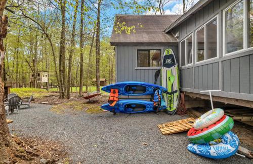 Locust Lake Village Ski Chalet | Close to Locust Lake:Beach:Fire Pit:Kalahari