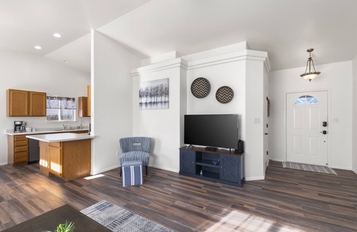 Grand Junction House | Close to Parks, shopping, hospitals and more in a quiet neighborhood