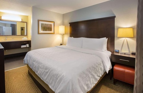 Florida Central Atlantic Coast Hotel | Close to SeaWorld Orlando! TWO 2BR Suites with Kitchens, Pool, Pets Allowed!