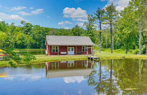Brodheadsville House | Close to Slopes Lakeside Cottage in Pocono Mtns
