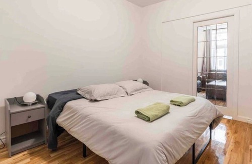 Verdun Apartment | Close to the action 3 bedroom