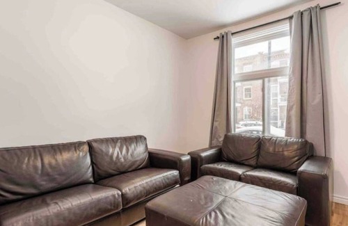 Verdun Apartment | Close to the action 3 bedroom