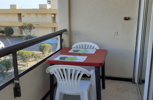 Port-la-Nouvelle Apartment | CLOSE TO THE BEACH for 2 or couple with young children