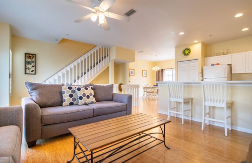 Bradenton Beach Condo | Close to the Beach With a Pool Bermuda Bay Club 1415