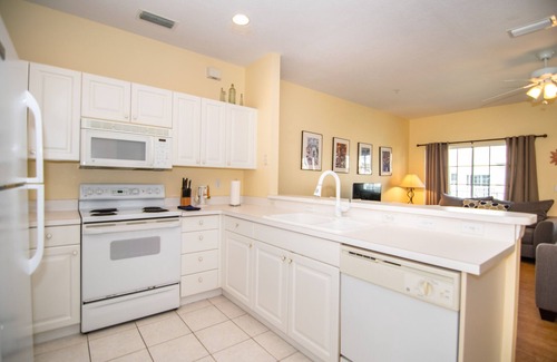 Bradenton Beach Condo | Close to the Beach With a Pool Bermuda Bay Club 1415