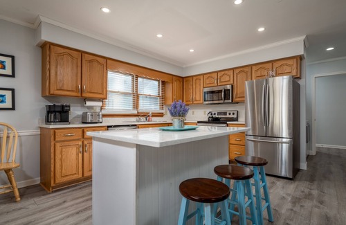 Broadkill Beach House | Close to the Beach, Pet Friendly/Tesla Charger/2-3 Night Stays Off Season