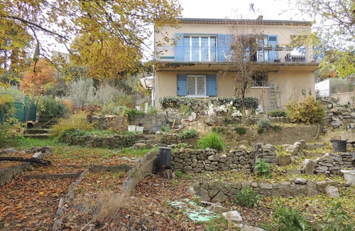 Greoux-les-Bains Apartment | CLOSE TO THE CASTLE, CLEAR VIEW. APARTMENT WITH BALCONY, SPACIOUS, QUIET.