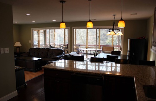 Gainesville Cottage | Close To The Water Cottage On Lake Lanier - Newly Renovated