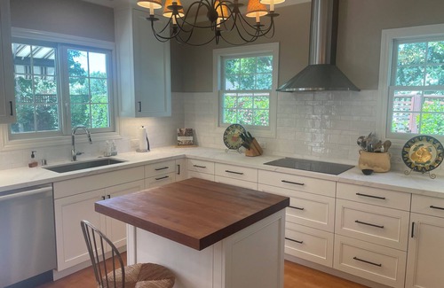 St. Helena House | Close to town, 2-car garage, landscaped rear patio with spa, outdoor kitchen.