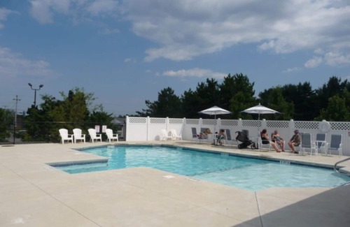 Wells Condo | CLOSE TO WELLS BEACH! 2 Bed 1 Bath in Wells, ME close to attractions!