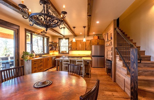 San Juan River Village House | Close to Wolf Creek, Private San Juan River Frontage, Quiet! A/C