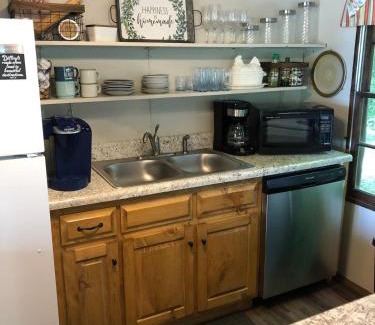 Rileyville House | Clouds Cabin - HotTub, Mtn View, Pets