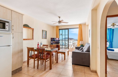 Los Cristianos Apartment | Club Tenerife