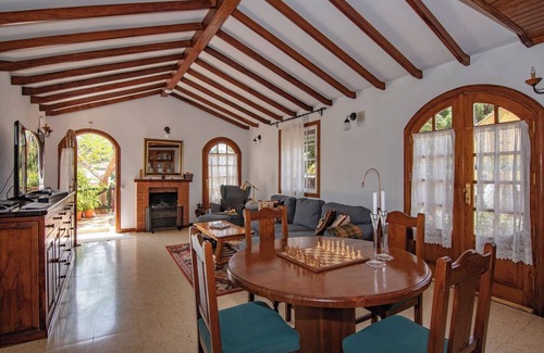 Valsequillo de Gran Canaria House | Cozy Holiday Home in Los Llanos