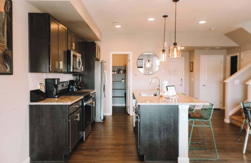 Dupont House | CO4. (House) La Casa Bonita/New/Stylish/Clean