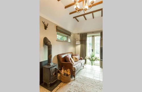 Little Gaddesden House | Coach House, Beaney Farm