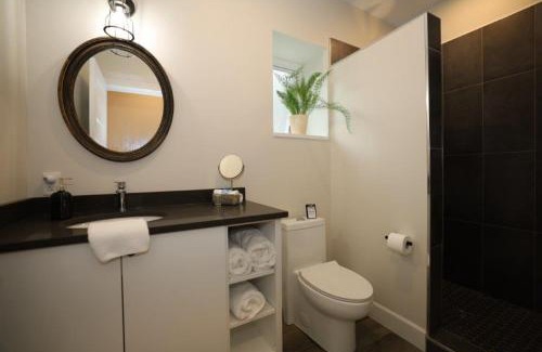 Roberts Creek House | Coach House