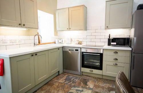 Bryngwran House | Coach House