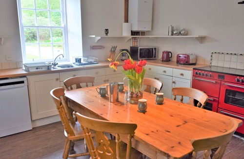 Carsethorn Cottage | Coachmans Cottage - a cottage that sleeps 10 guests in 4 bedrooms