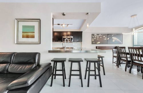 Coal Harbour Condo | Coal Harbour Ocean View Condo in Downtown Vancouver