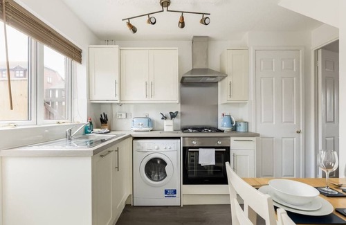 Poole House | Coast Away - Moments from Poole Quay