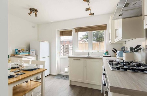 Poole House | Coast Away - Moments from Poole Quay