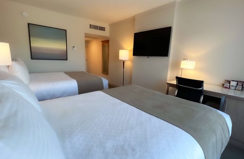 Central Okanagan Hotel | Coast Capri Hotel