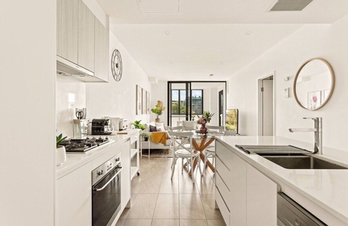 Dee Why Apartment | Coastal 2-Bed Apartment near Beach