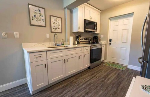 Lantana Apartment | Coastal Breezes -Walk to the Beach