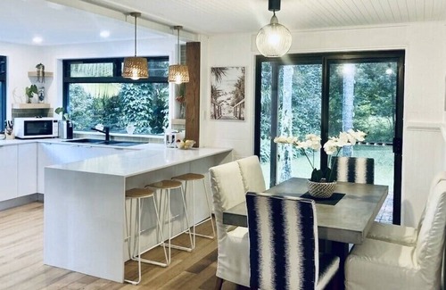 Arakoon House | Coastal bush oasis - mins fr South West Rocks Beaches