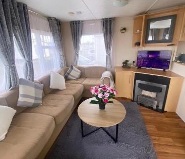 Brightlingsea Resort | Coastal caravan retreat