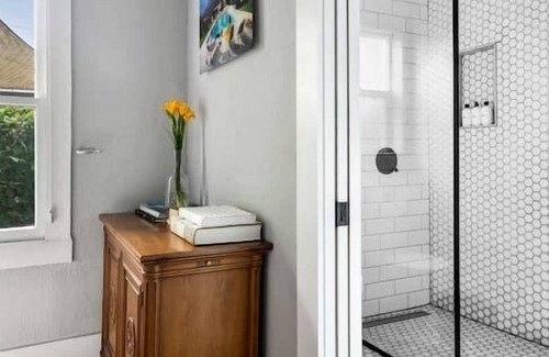 Venice House | Coastal Charm: Gated Venice Bungalow