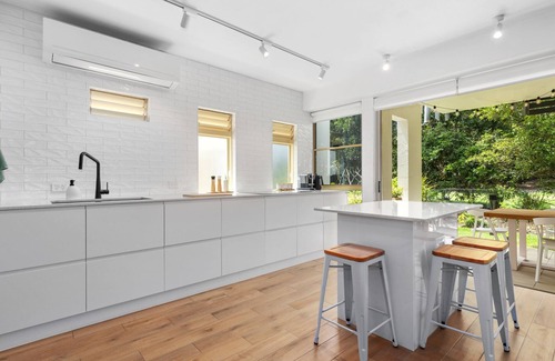 Casuarina Apartment | Coastal Chic Apartment with Pool and Gym