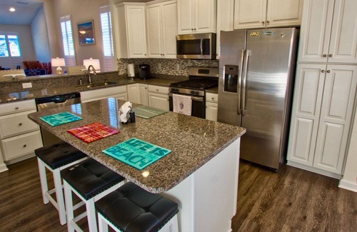 Lewes House | Coastal Club * 31414 * 4BR Lux Townhouse End 31414 w 2.5 Baths * Sleeps Up to 11