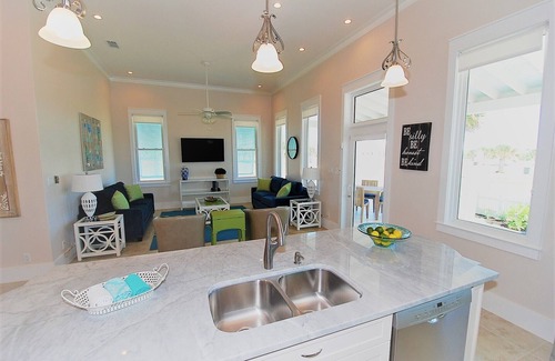 The Shores House | Coastal Dream Cottage at the Shores!