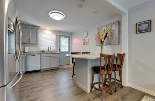 Niantic Cottage | Coastal Getaway w/Porch, 2 Mi to Niantic Beach!