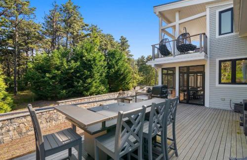 Wellfleet House | Coastal Luxury Near Wellfleets Best Beaches