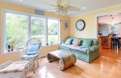 Newport House | Coastal Newport Home w/ Water View & Access!