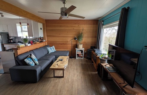 Powell River House | Coastal Ocean View Cottage w/Hot Tub