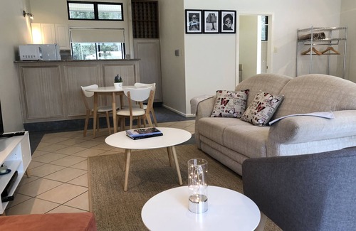 Green Point Apartment | Coastal Serenity near Avoca Beach with pool