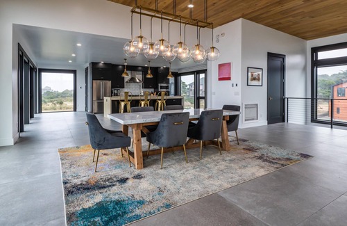 Bandon House | Coastal Stunner w/Ocean Views, Roof Deck + EV Charger