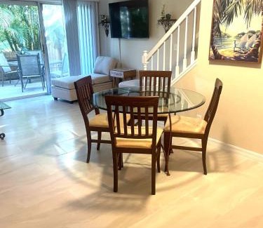 Jupiter House | Coastal Townhome in Jupiter 1 mile to beach!