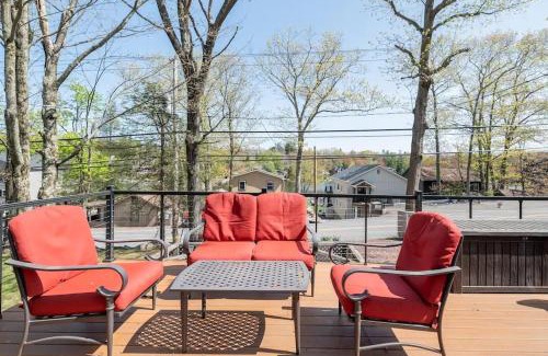 Lake Harmony House | Cobalt